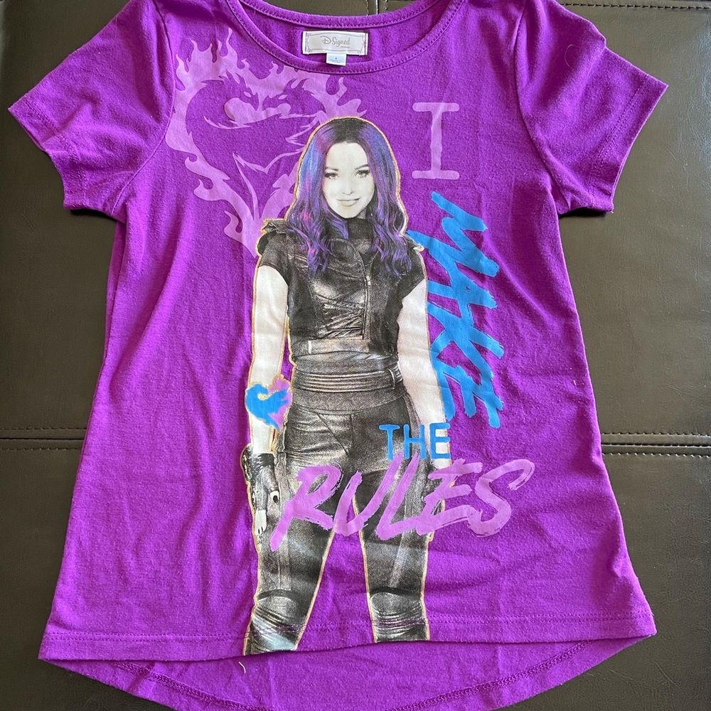 Disney descendants girl purple top. Size 8